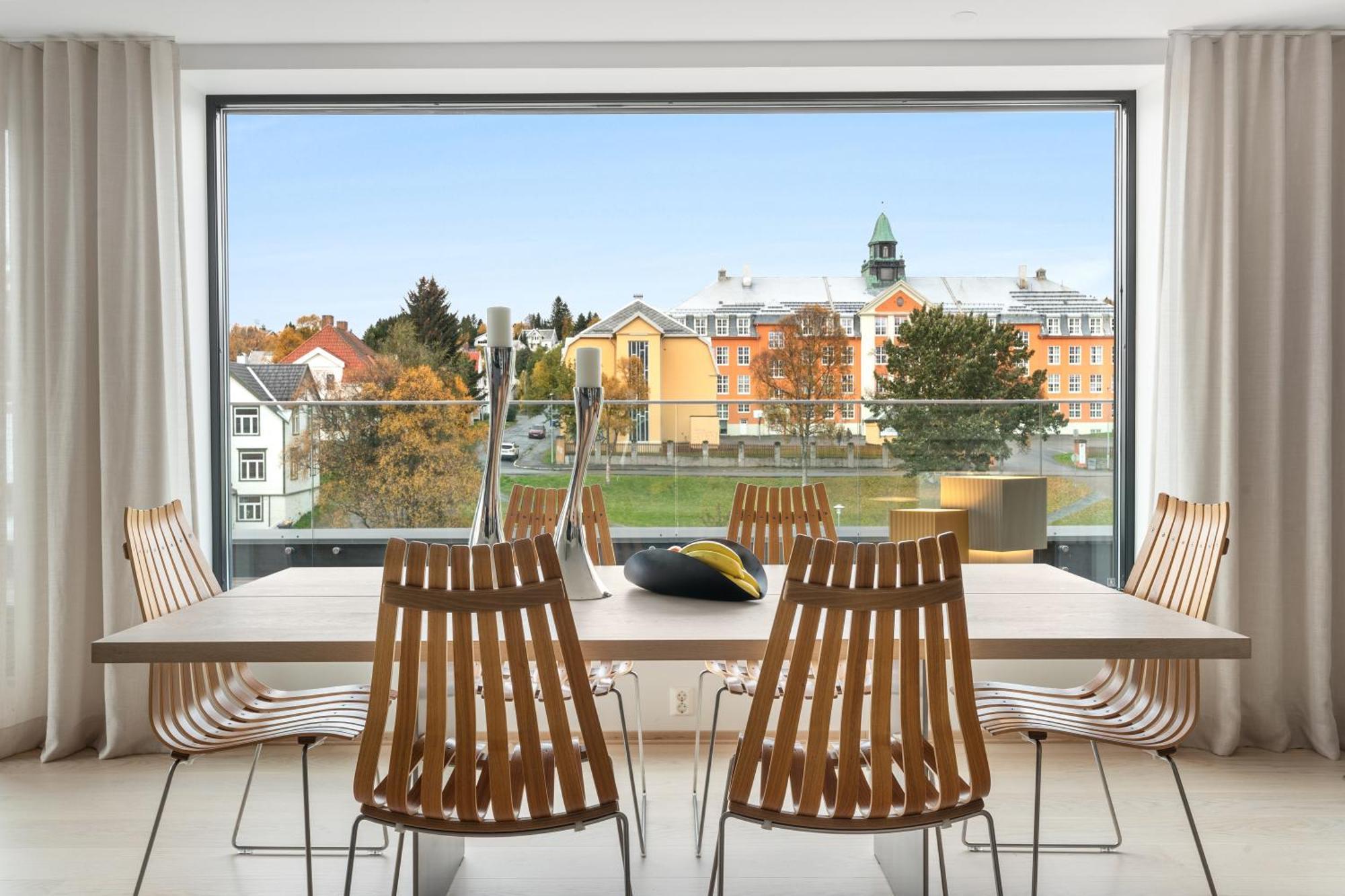 Luxury Apartment Downtown Tromso With 2 Bedrooms And 2 Bathrooms And Parking Екстериор снимка