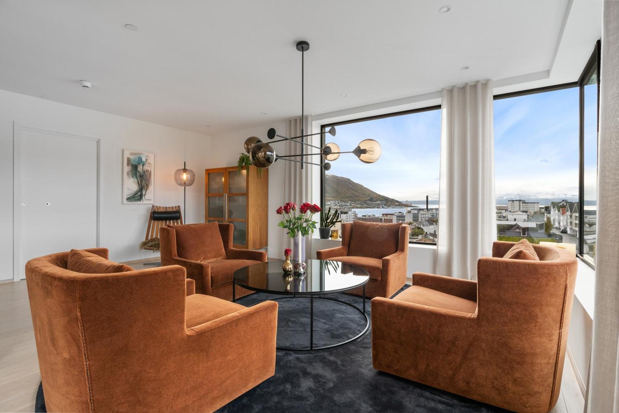 Luxury Apartment Downtown Tromso With 2 Bedrooms And 2 Bathrooms And Parking Екстериор снимка