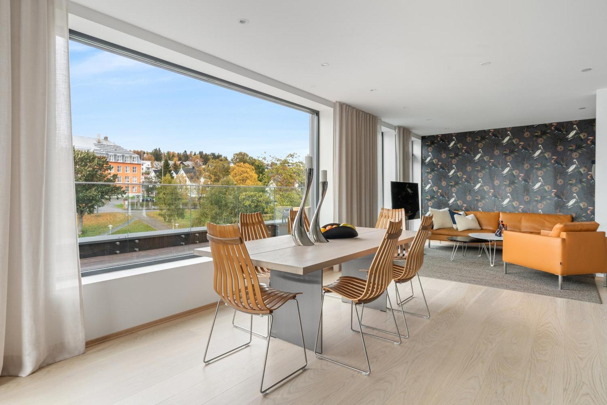 Luxury Apartment Downtown Tromso With 2 Bedrooms And 2 Bathrooms And Parking Екстериор снимка
